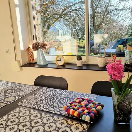 Paisible Avec Jardin Prive, Cheminee Et Equipements Modernes Au Coeur Du Parc Naturel De L'avesnois - Fr-1-510-98 *