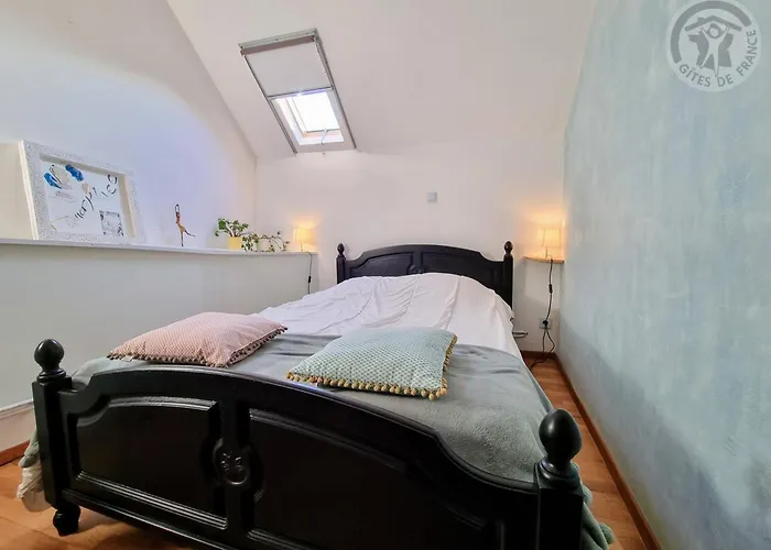 Paisible Avec Jardin Prive, Cheminee Et Equipements Modernes Au Coeur Du Parc Naturel De L'avesnois - Fr-1-510-98 Choisies