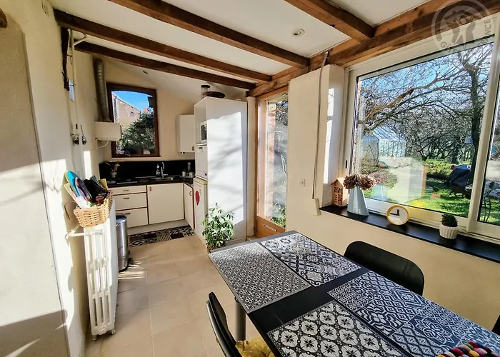 Σπίτι διακοπών Paisible Avec Jardin Prive, Cheminee Et Equipements Modernes Au Coeur Du Parc Naturel De L'avesnois - Fr-1-510-98