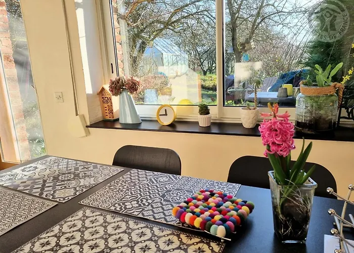 Paisible Avec Jardin Prive, Cheminee Et Equipements Modernes Au Coeur Du Parc Naturel De L'avesnois - Fr-1-510-98 *